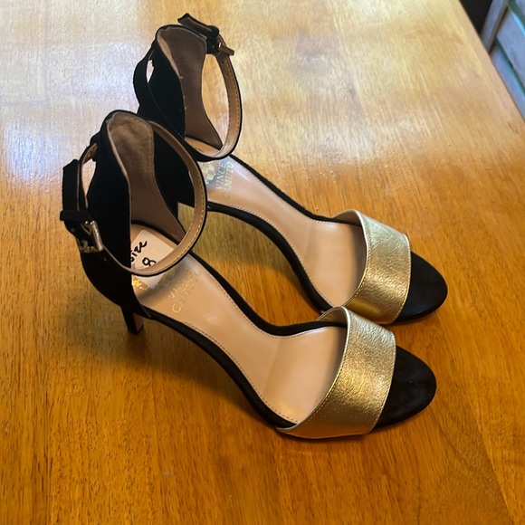 Vince Camuto Shoes - Vince Camuto Blk suede and gold heels